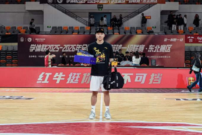 IM电竞官方入口-CUBAL东北区决赛：清华大学80-72北京大学夺得冠军，石奎FMVP